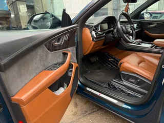 2021 Audi Q8 45 TDI I (4M), синий, 8950000 рублей, вид 3