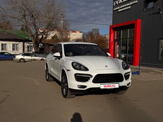 2013 Porsche Cayenne S Diesel II (958), белый, 2650000 рублей, вид 3