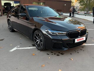 2019 BMW 5 серии 520d VII (G30/G31/G38), чёрный, 2490000 рублей, вид 2