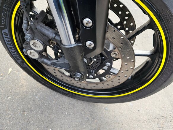 2017 Yamaha MT-09 Tracer (FJ-09), чёрный, 730000 рублей - вид 9