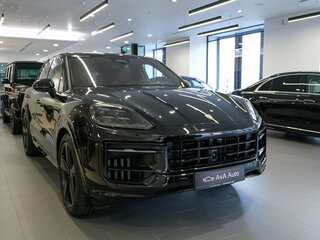 2026 Porsche Cayenne GTS III Рестайлинг, чёрный, 26500000 рублей, вид 4