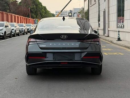 2023 Hyundai Elantra VII (CN7) Рестайлинг, серый, 1340000 рублей, вид 4
