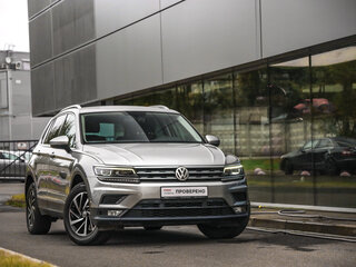 2018 Volkswagen Tiguan II, серебристый, 2199777 рублей, вид 1