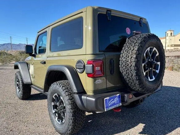 2025 Jeep Wrangler IV (JL) Рестайлинг, зелёный, 8561021 рублей - вид 2