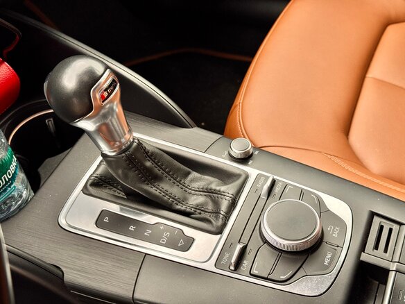 2014 Audi A3 III (8V), коричневый, 1725000 рублей - вид 17