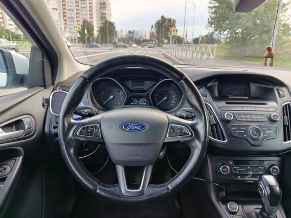2017 Ford Focus III Рестайлинг, белый, 800000 рублей - вид 12