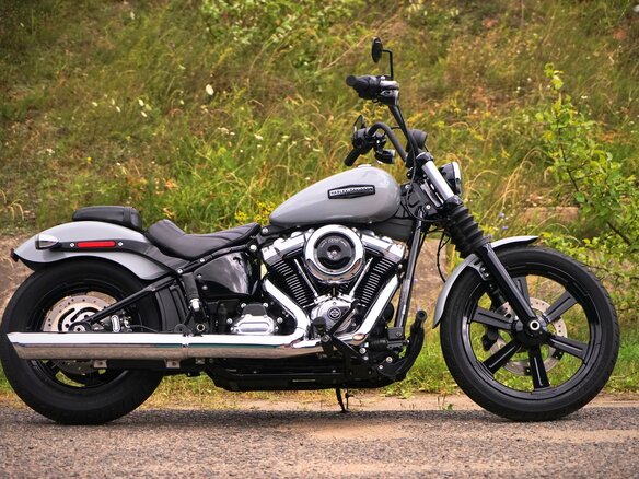 2025 Harley-Davidson Street Bob, серый, 1699000 рублей - вид 6