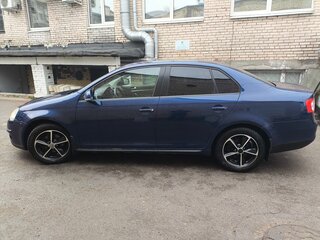2010 Volkswagen Jetta V, синий, 450000 рублей, вид 3