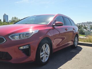 2019 Kia Ceed III, красный, 1690000 рублей, вид 3