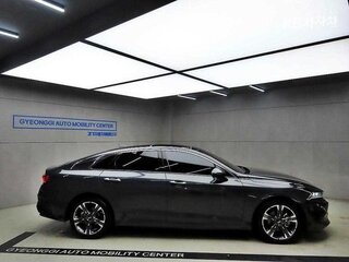 2022 Kia K5 III, чёрный, 2500000 рублей, вид 2