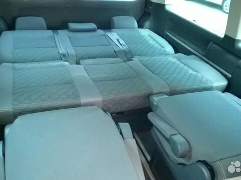 2010 Volkswagen Multivan T5 Рестайлинг, серебристый, 1750000 рублей - вид 7