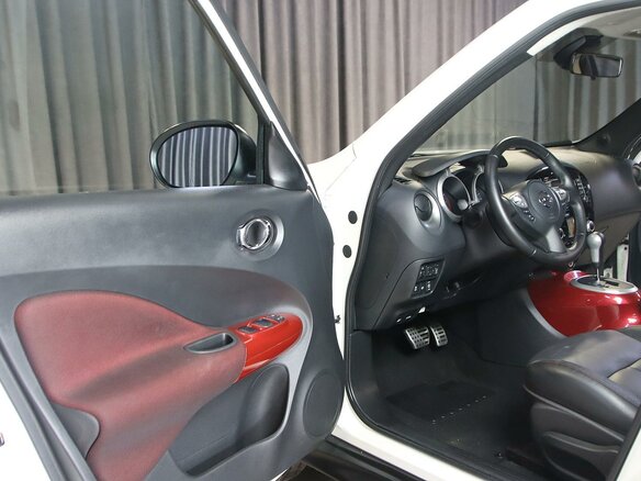 2013 Nissan Juke I, белый - вид 6