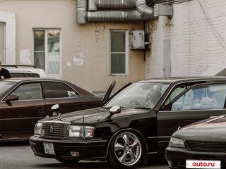 1997 Toyota Crown X (S150), зелёный, 650000 рублей, вид 3