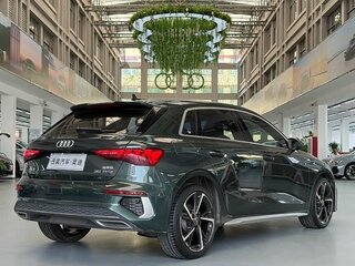 2023 Audi A3 Sportback 35 TFSI IV (8Y), зелёный, 2010777 рублей, вид 4