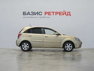 2010 Kia Rio II Рестайлинг, бежевый, 689000 рублей, вид 4