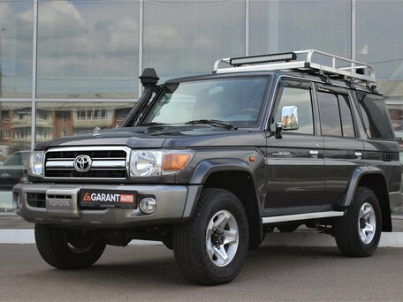 Toyota Land Cruiser 70 Series Рестайлинг 1