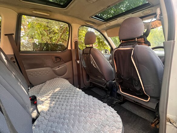 2002 Toyota FunCargo, серый, 400000 рублей - вид 14