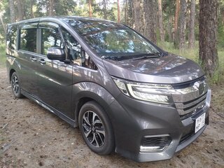 2019 Honda Stepwgn Spada V Рестайлинг, серый, 2050000 рублей, вид 3