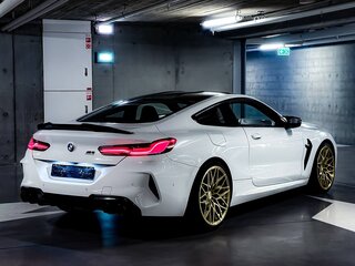 2019 BMW M8 Competition I (F91/F92/F93), белый, 8400000 рублей, вид 2