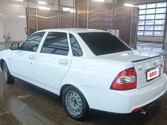2015 Lada (ВАЗ) Priora I Рестайлинг, белый, 700000 рублей - вид 6