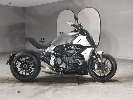 2021 Ducati Diavel 1260, серый, 1356000 рублей, вид 1