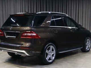 2014 Mercedes-Benz M-Класс 300 III (W166), коричневый, 2099000 рублей, вид 2