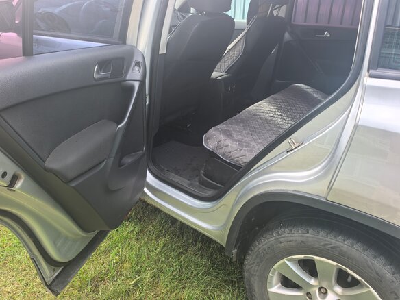 2011 Volkswagen Tiguan I Рестайлинг, серебристый, 730000 рублей - вид 12