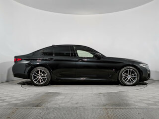 2020 BMW 5 серии 520d xDrive VII (G30/G31/G38) Рестайлинг, чёрный, 3850000 рублей, вид 4