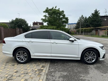 2018 Volkswagen Passat DSG6 B8, белый, 2300000 рублей, вид 3