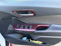 2019 Toyota C-HR I Рестайлинг, белый, 2450000 рублей - вид 9