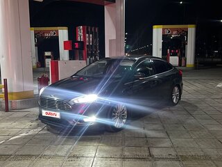 2016 Ford Focus III Рестайлинг, серый, 920000 рублей, вид 4