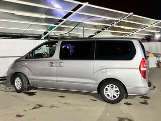 2012 Hyundai H-1 5-speed II, серебристый, 1440000 рублей, вид 4