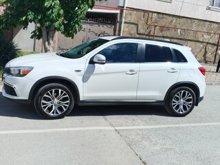 2017 Mitsubishi Outlander Sport I Рестайлинг 2, белый, 1670000 рублей, вид 5