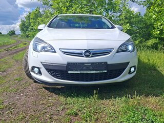2014 Opel Astra GTC J Рестайлинг, белый, 850000 рублей, вид 2