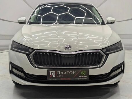 2021 Skoda Octavia IV (A8), белый, 2095000 рублей, вид 2