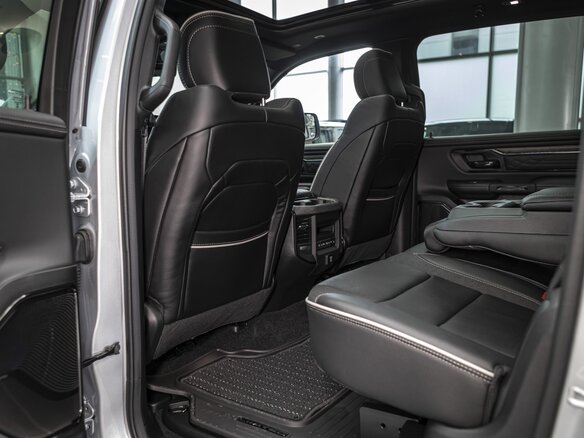 2026 Ram 1500 Crew Cab V Рестайлинг, серебристый, 9390000 рублей - вид 16