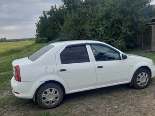 2015 Renault Logan I Рестайлинг, белый, 550000 рублей, вид 3