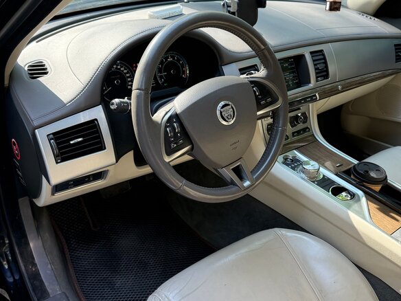 2012 Jaguar XF I Рестайлинг, чёрный, 1500000 рублей - вид 5
