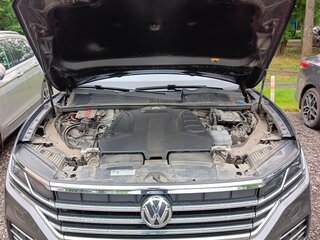 2019 Volkswagen Touareg III, серый, 4850000 рублей, вид 3