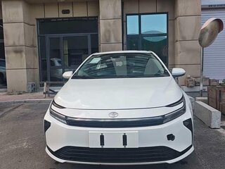 2026 Toyota Corolla XII (E210) Рестайлинг 2, белый, 2450000 рублей, вид 2