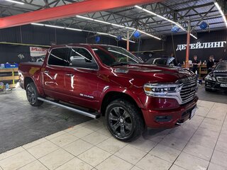 2021 Ram 1500 Quad Cab V, красный, 5200000 рублей, вид 3