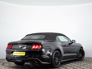 2021 Ford Mustang VI Рестайлинг, чёрный, 3679000 рублей, вид 4