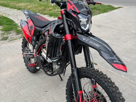 2025 BSE Z7, красный, 319490 рублей, вид 3