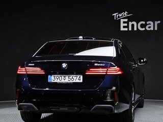 2026 BMW 5 серии 523d xDrive VIII (G60/G61/G68), синий, 8150861 рублей, вид 4