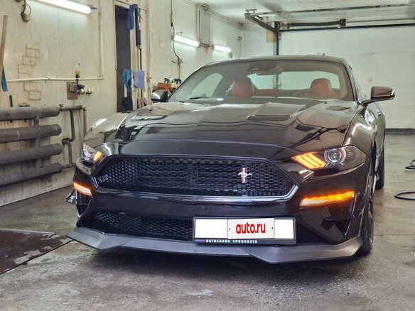 2022 Ford Mustang VI Рестайлинг, чёрный, 3480000 рублей - вид 25
