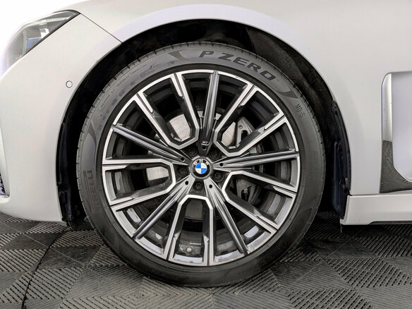 2021 BMW 7 серии 730d xDrive VI (G11/G12) Рестайлинг, белый, 6900000 рублей - вид 17