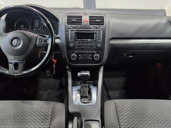 2010 Volkswagen Jetta V, чёрный, 699000 рублей - вид 10