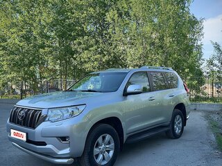 2017 Toyota Land Cruiser Prado 150 Series Рестайлинг 2, серебристый, 4200000 рублей, вид 2