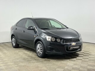 2014 Chevrolet Aveo II, чёрный, 695000 рублей, вид 1