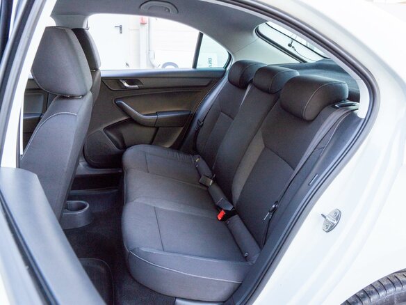 2014 Skoda Rapid I, белый, 955000 рублей - вид 8